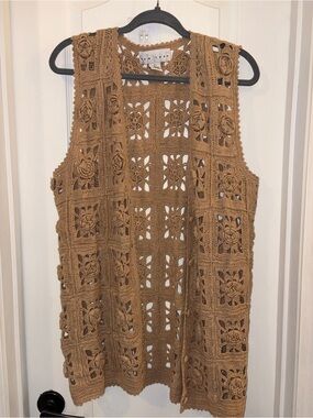 NEW YORK STYLE Vintage Crochet Openwork Vest in Warm Camel